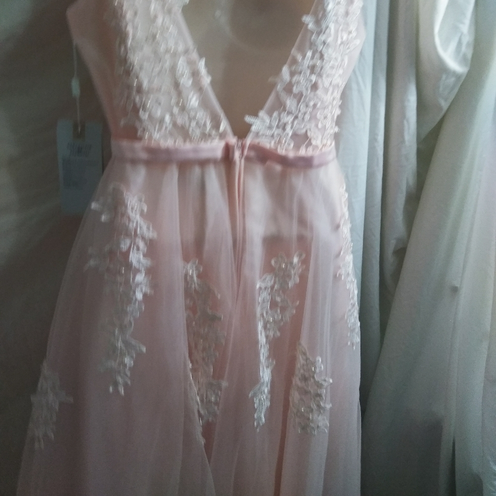 BabyOnline Double V-Neck Tulle Applique Gown/Dress - Picture 5 of 7